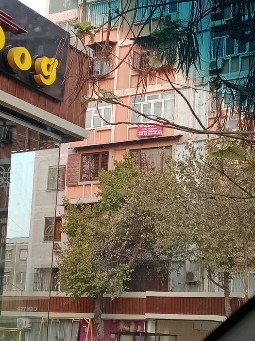 Uy sotiladi, shahar markazida