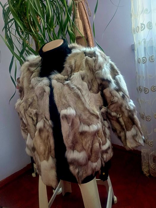 BLACK FRIDAY                           Vand haina de blana naturala