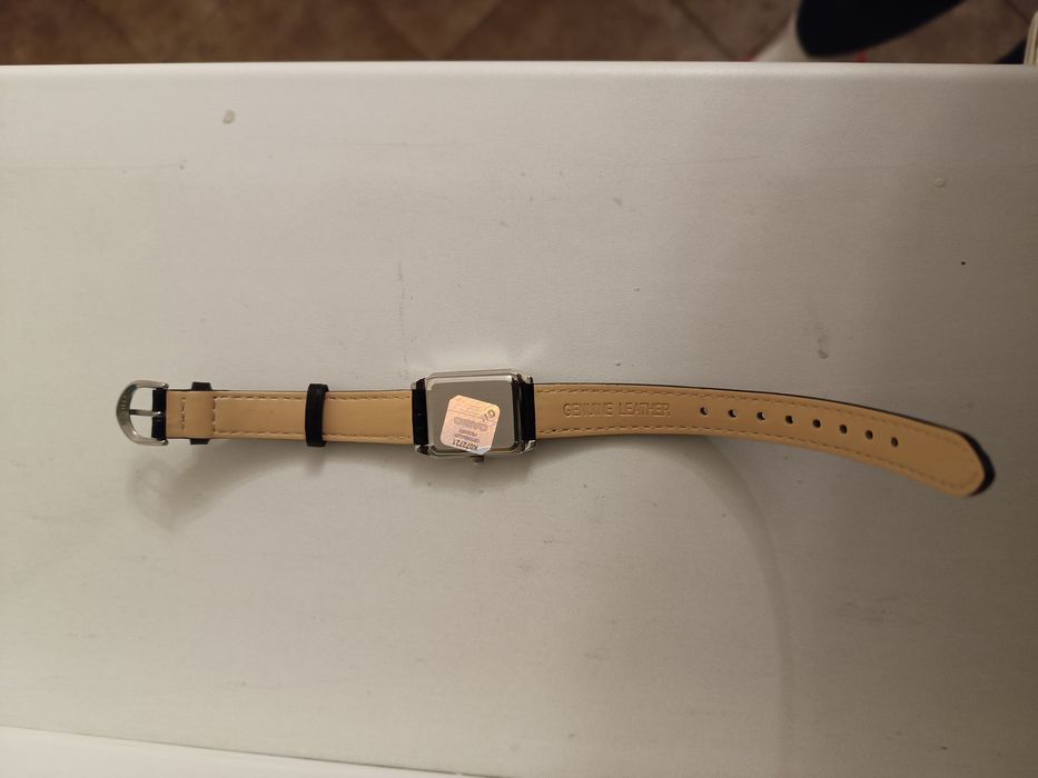 Елегантен дамски часовник Casio с батерия