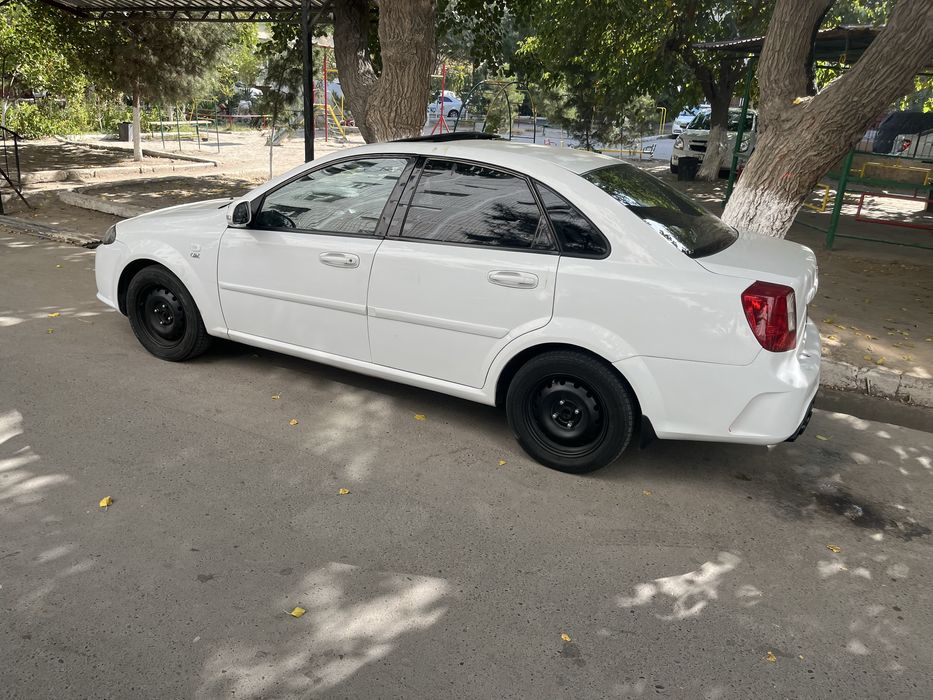 Lacetti 1.8 AT 3-pozitisya