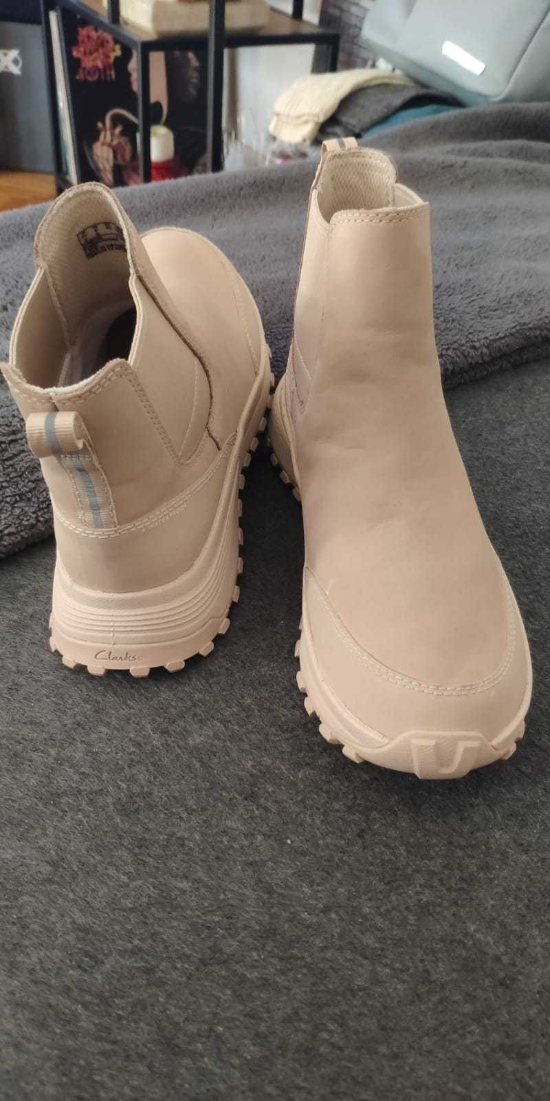 Botine /Ghete Clarks Atl Trek Up din piele,waterproof, noi,masura 40