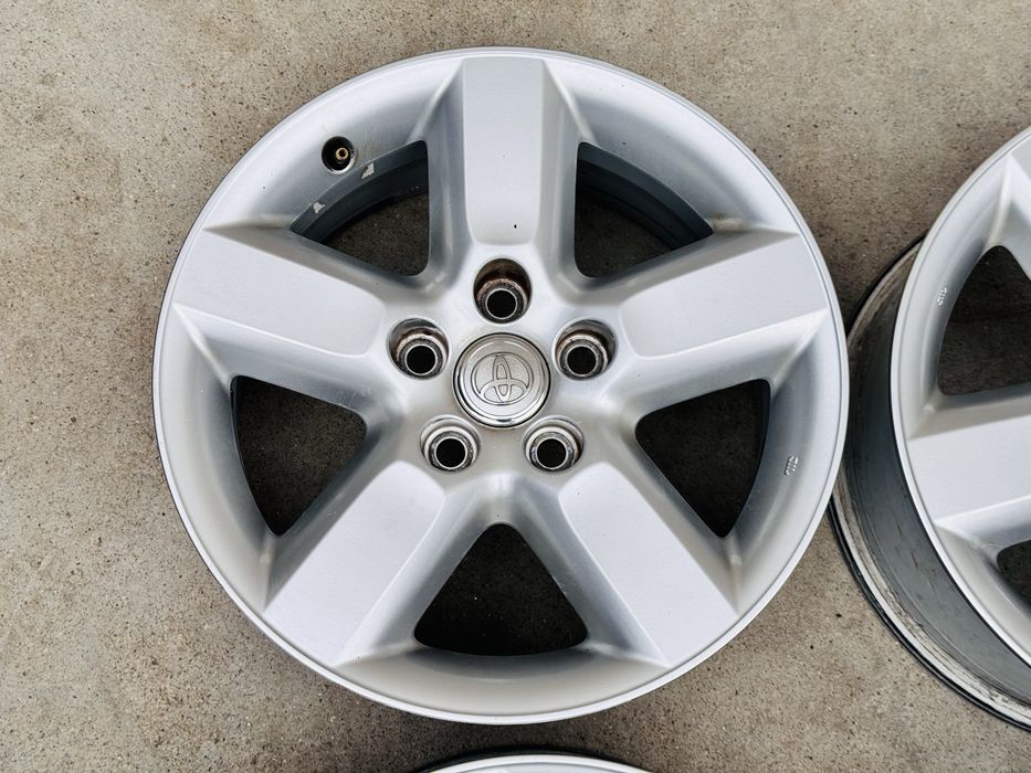 4бр ал Toyota Rav 4 16цола оригинални