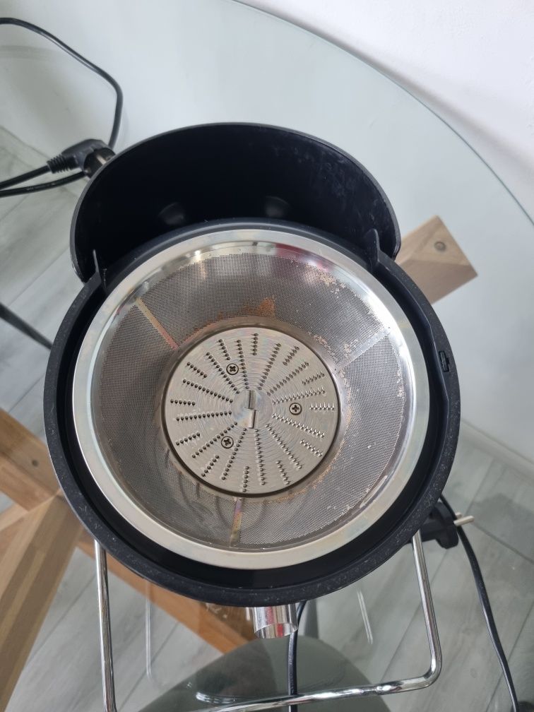 Сокоизтисквачка Finlux и Slow cooker Silver Crest