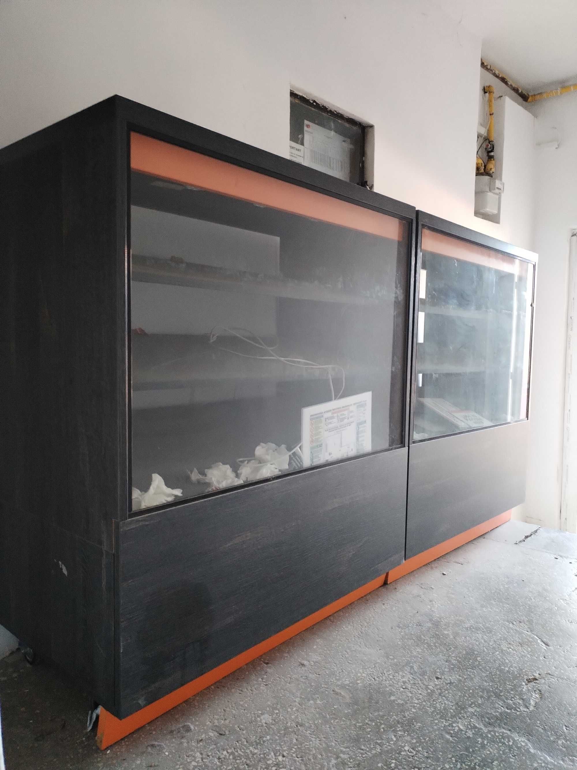 Vitrine expunere magazin, bune pentru orice