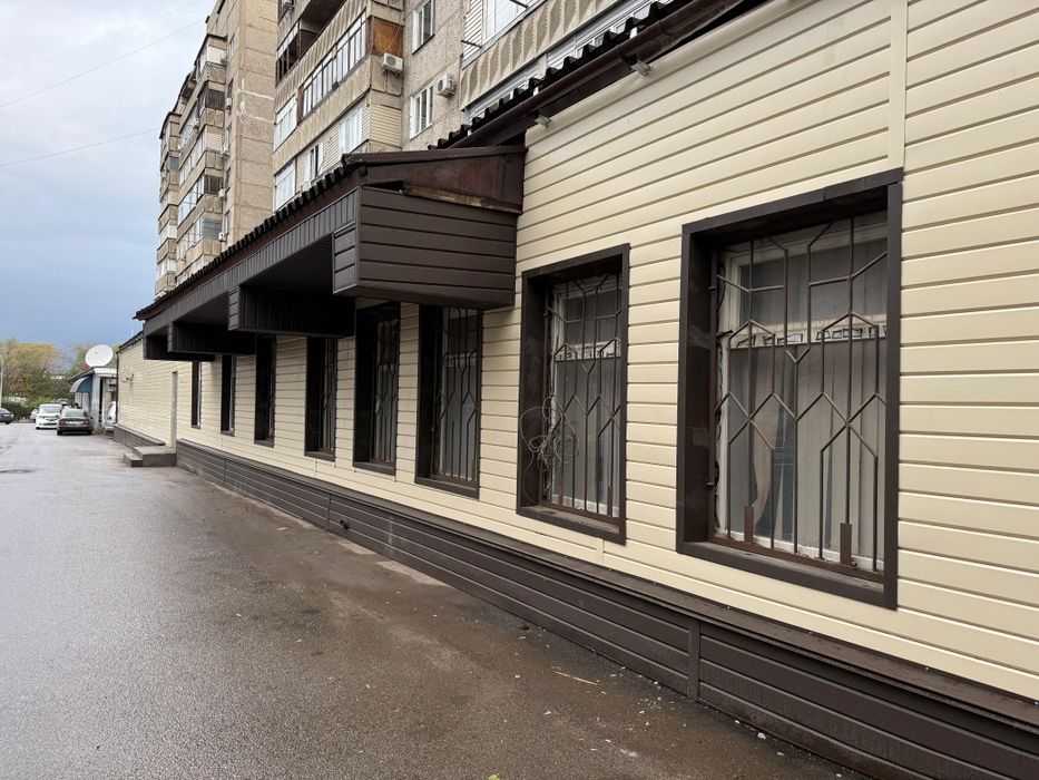 Комерческое помещение 375 кв.м. на первом этаже