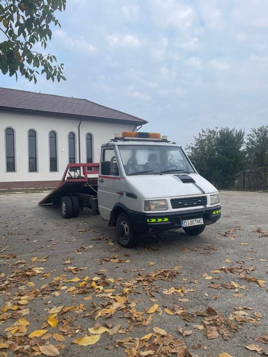 Autoplatforma hidraulica Iveco Daily