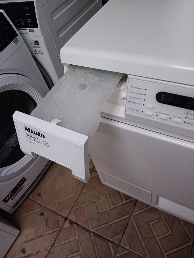 Сушилня с термопомпа Миеле Miele T8861 Edition111  24 месеца гаранция!