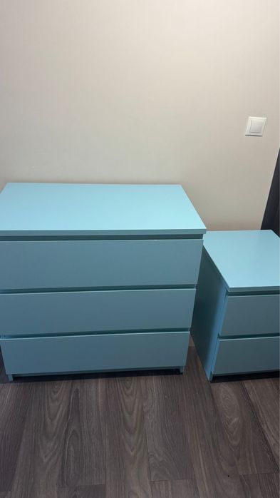Comoda + noptiera + perdele turquoise