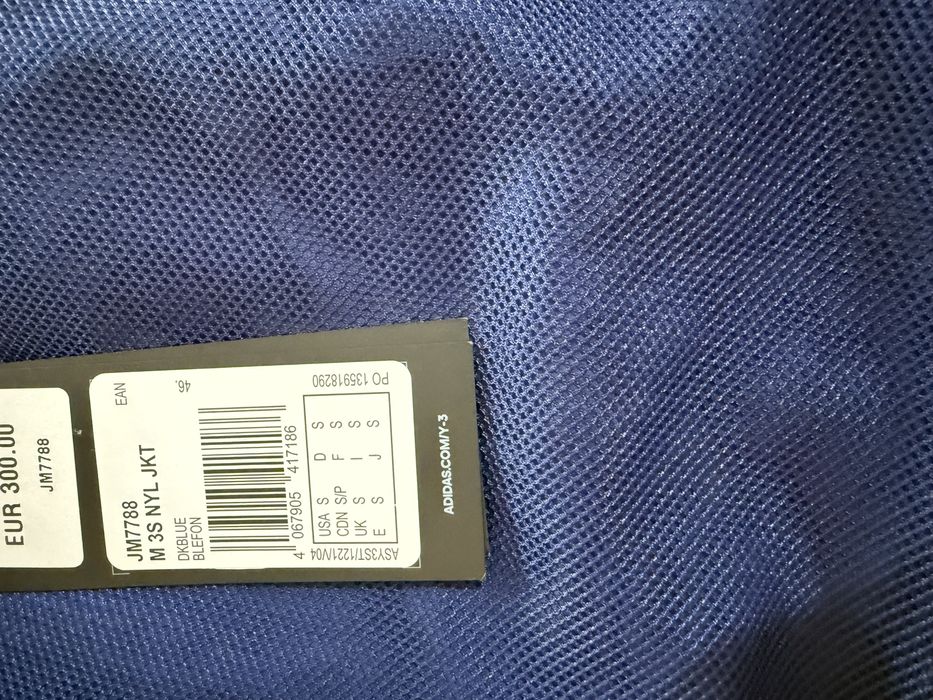 Jacheta din nailon Adidas Y3 marimea S noua cu eticheta!