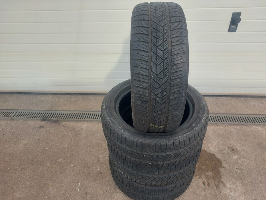 150 lei bucata! Set anvelope M+S/IARNA 225 50 17 Pirelli