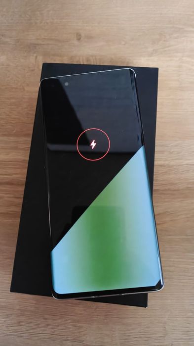 Vând Huawei mate 40 pro