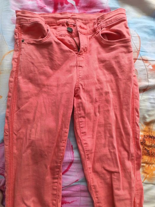 Продавам запазени дрехи