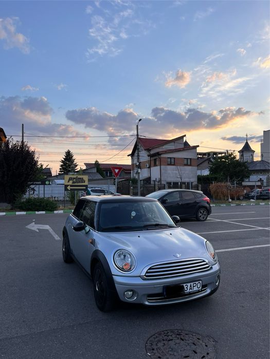 Mini cooper din 2009 motor 1.6 benzina km 190000