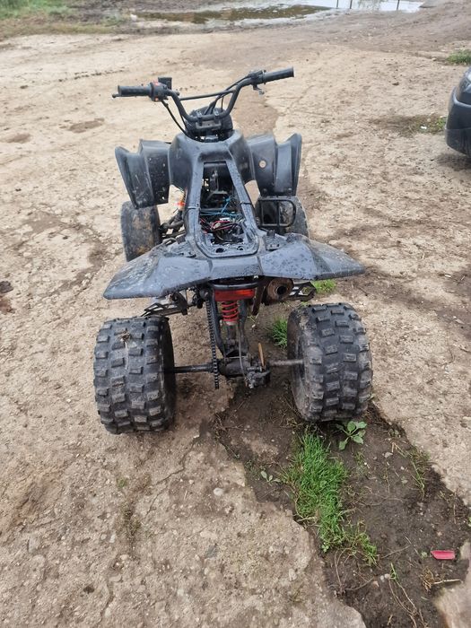 Vând Piaggio ceao un atv de copii si un scuter ne funcționale