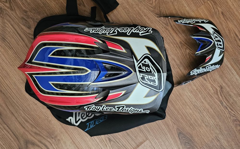 Каска TLD DH Troy Lee Designs D3 Carbon - Aaron Gwin
