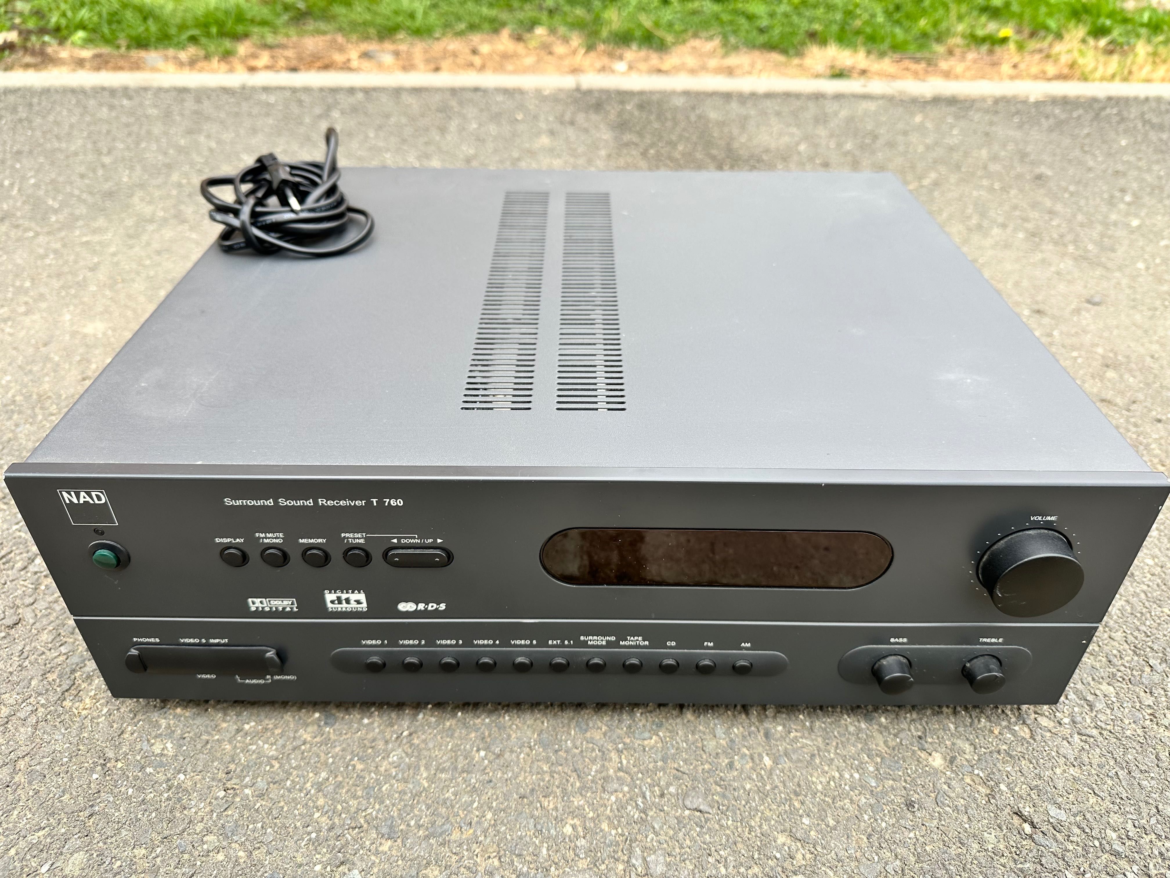 NAD T760 amplificator receiver statie cu telecomanda
