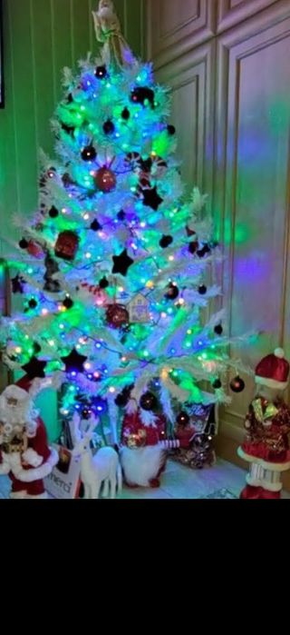 Brad alb artificial de Crăciun