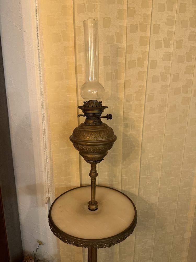 Lampa gaz petrol alama , bronz veche , vintage