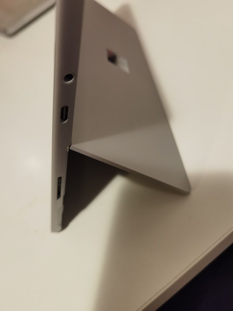 Microsoft Surface Go 2 10.5" Nouă 256 ssd