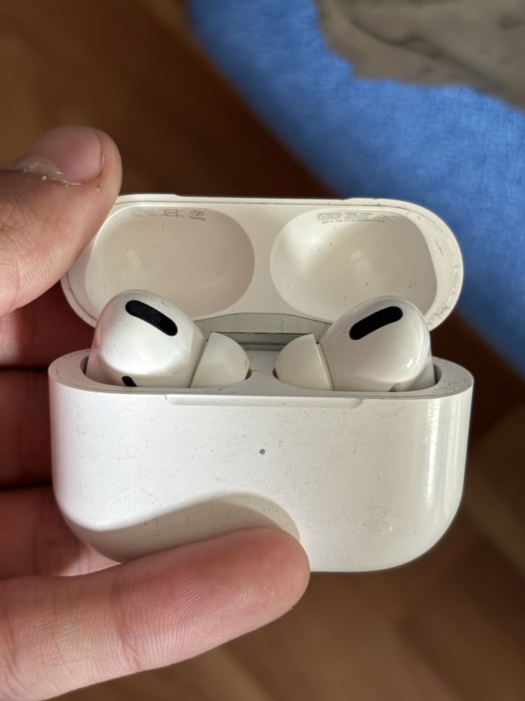 AirPods первого поколения