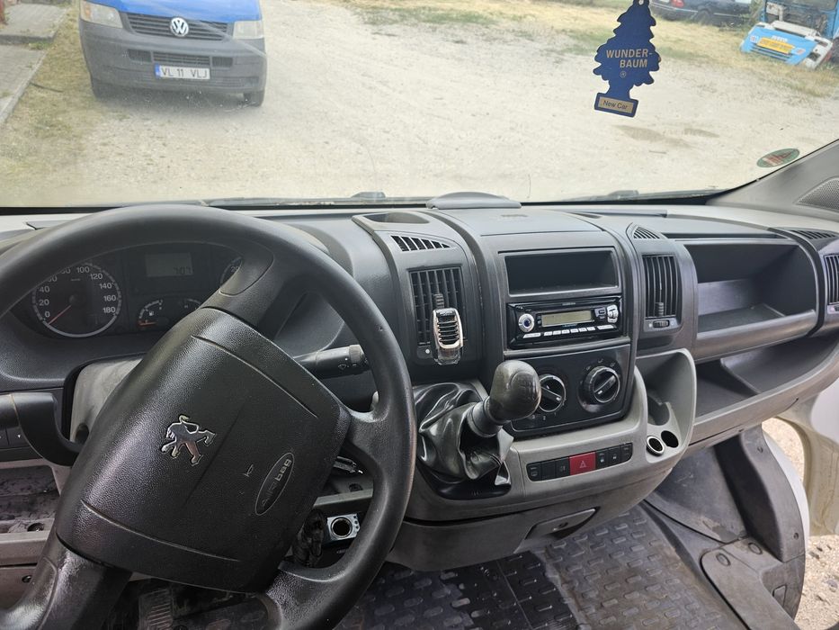 Vând Peugeot boxer