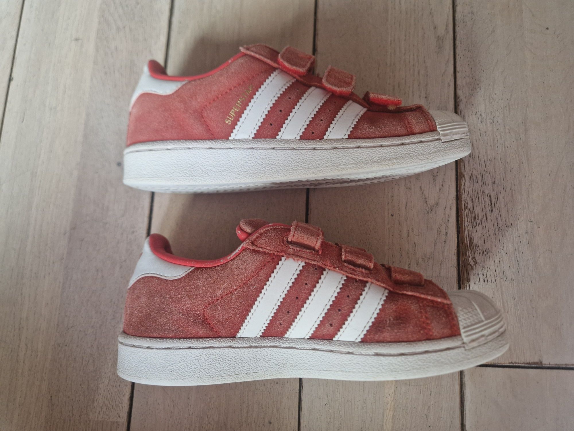 Маратонки Adidas номер 33