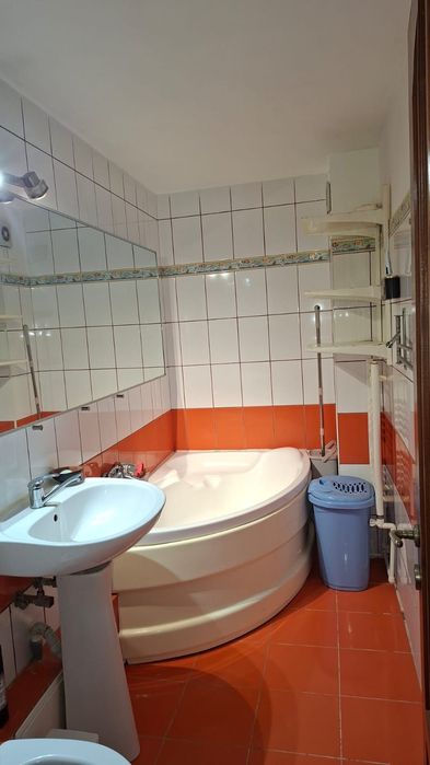 Închiriez apartament 2 camere