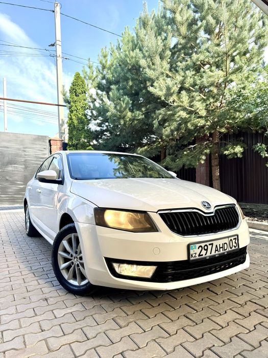 Продам либо обменяю авто Шкода Октавия 2013года