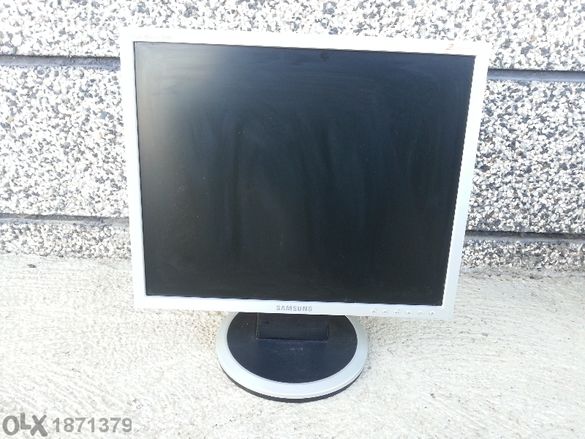 Продавам LCD Tft Monitor Samsung 19"