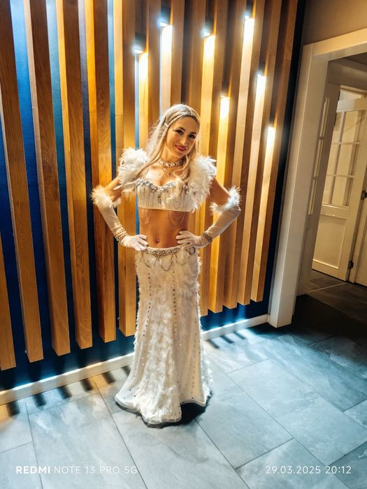 Dansatoare orientale pentru evenimente surpriza nunta majorat pensie