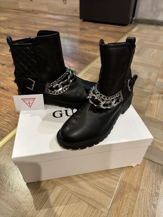 Дамски БОТИ GueSS