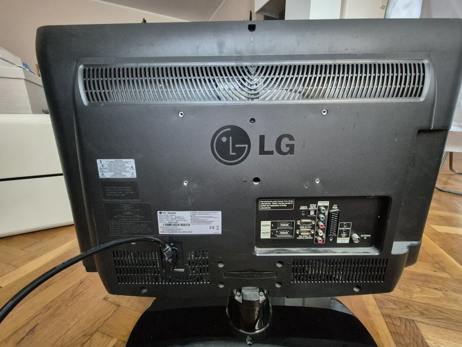 Телевизор LG 32 инча