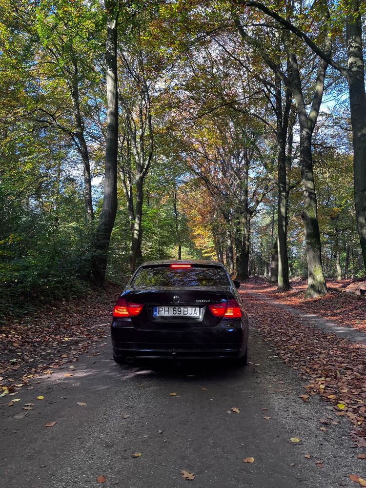 BMW 318D 2.0 2011