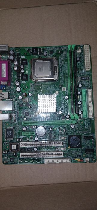 Комплект ПК на Socket 775: Pentium 4 630 + 1.5 ГБ RAM + MSI P4M890-M7