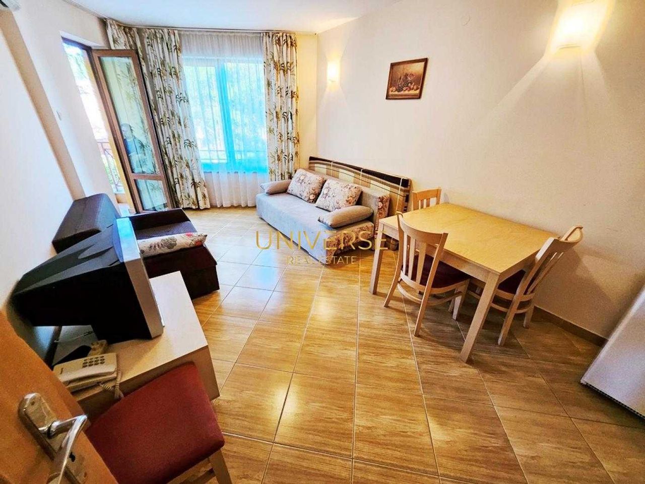 Продава се Двустаен апартамент в к.к. Слънчев бряг - 66 кв.м за 985 €/кв.м - Снимка #3