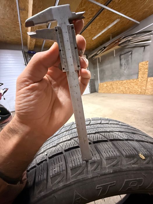 Зимние шины Triangle SnowLink 215/55 R17