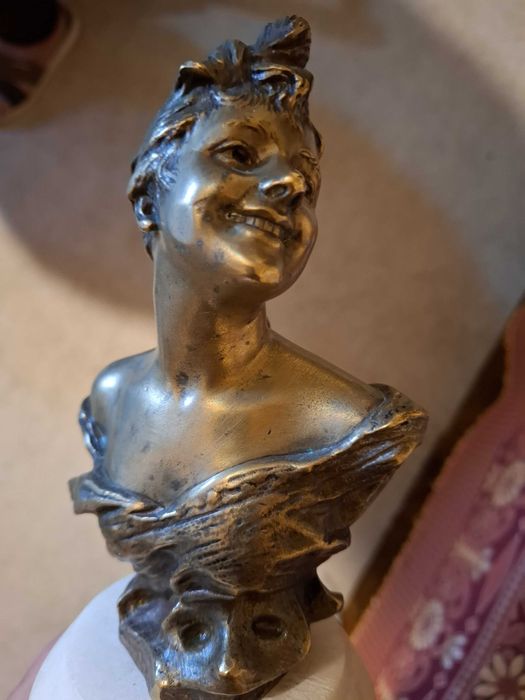 Statuie pentru colectionari