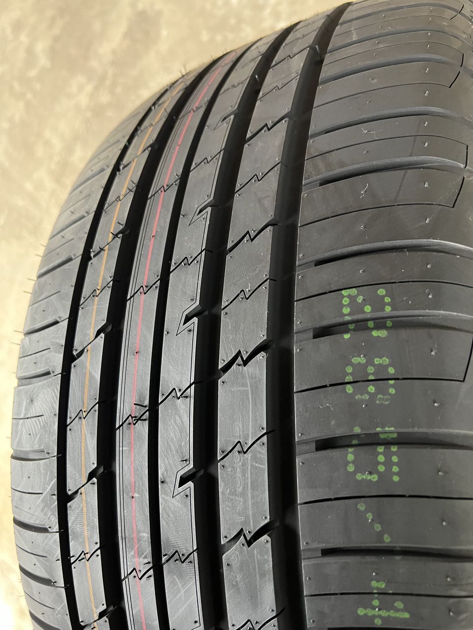 Нови летни гуми TRACMAX RS01 305/40/20 112Y XL ТОП ОФЕРТА  3054020