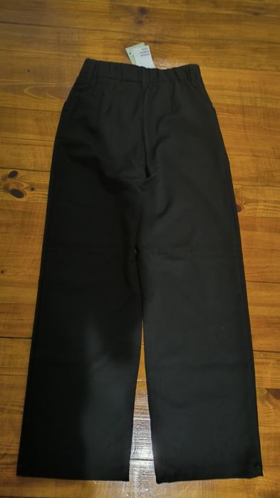 Елегантен черен панталон, нов с етикет