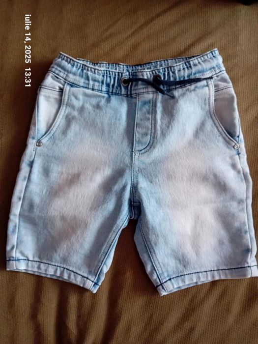 Lot pantaloni scurti 134