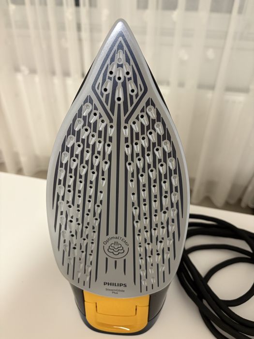 Fier de calcat Philips