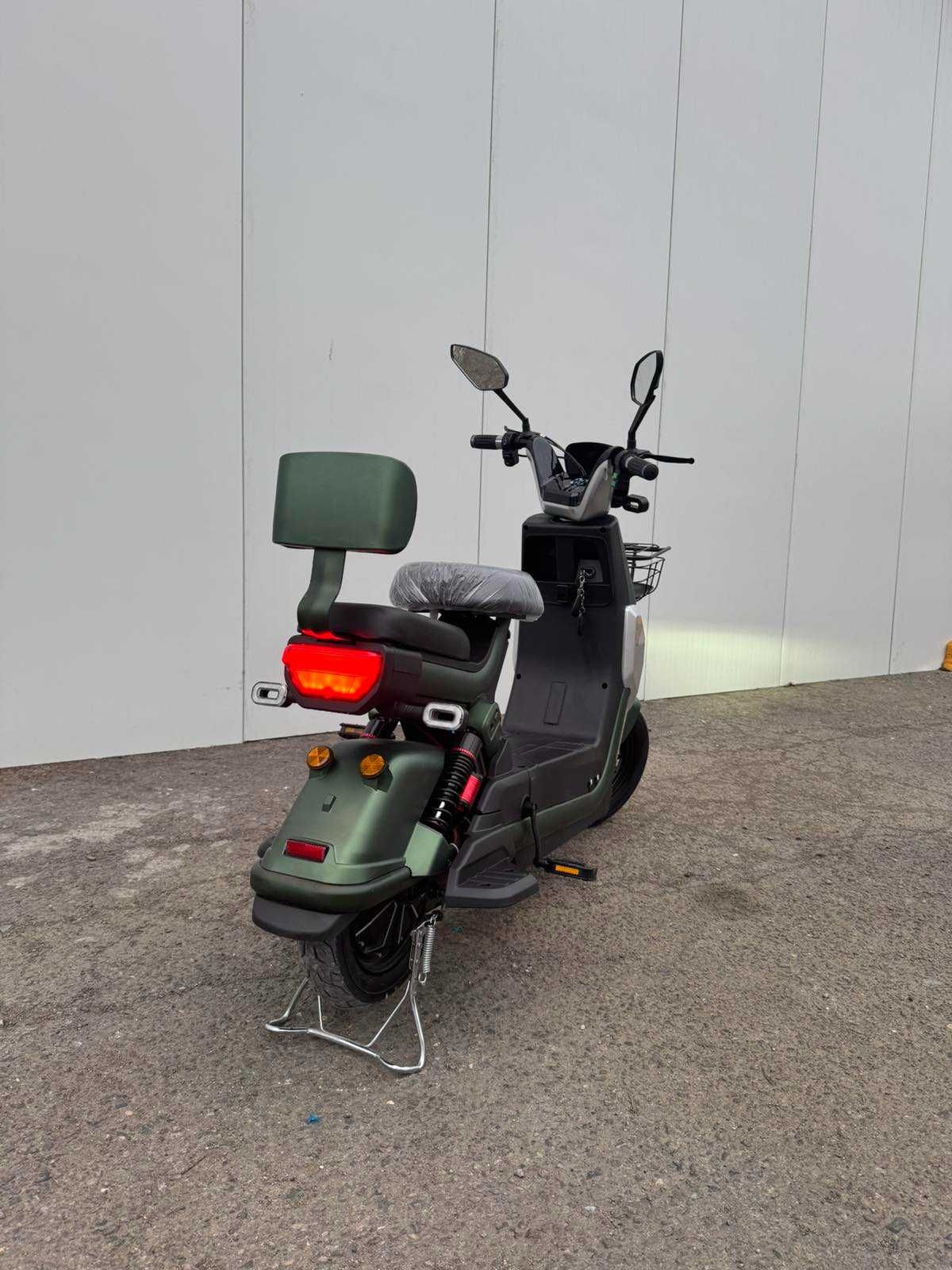 Електрически скутер-мотопед Infinity GT-1000 1200W - Army Green