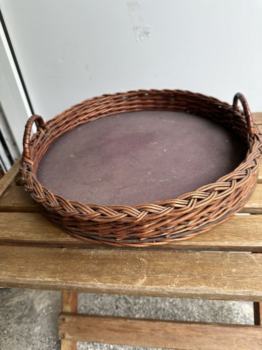 Ратанови кошници и подноси