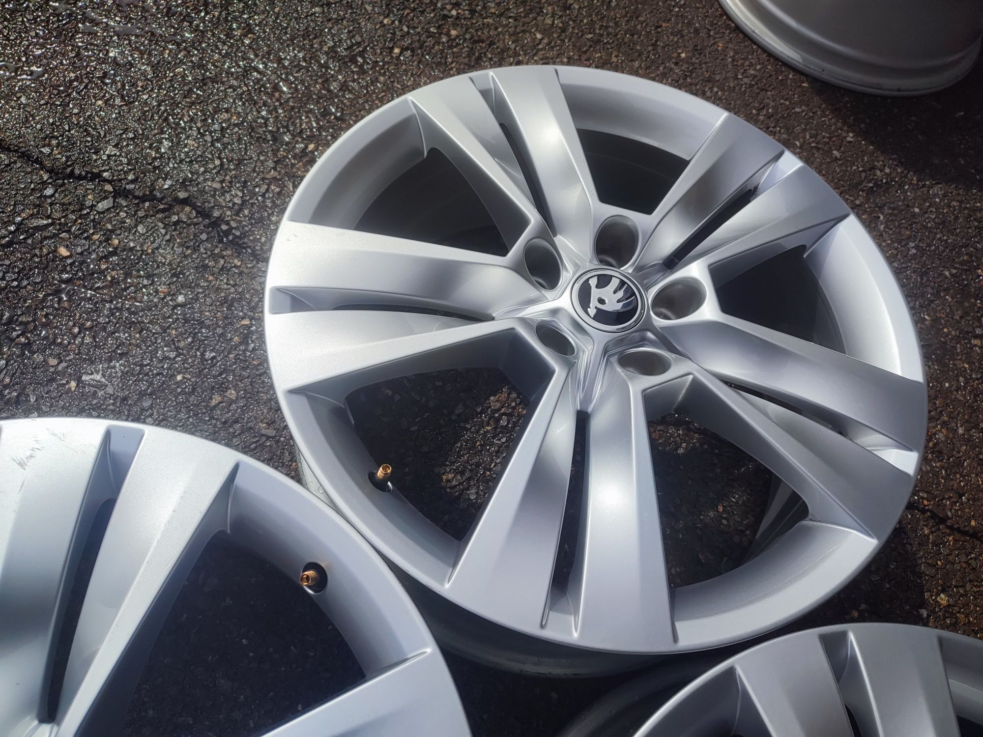 18" оригинални алуминиеви джанти за Skoda Superb,Octavia...