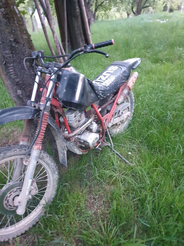 CROSS  KTM 250 cc fac schimb cu iphone 11 și 12 pro max