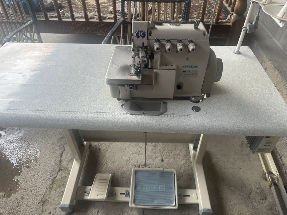 Jack overlok 798 model sotiladi