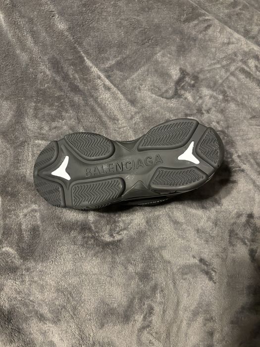 Balenciaga triple s обувки