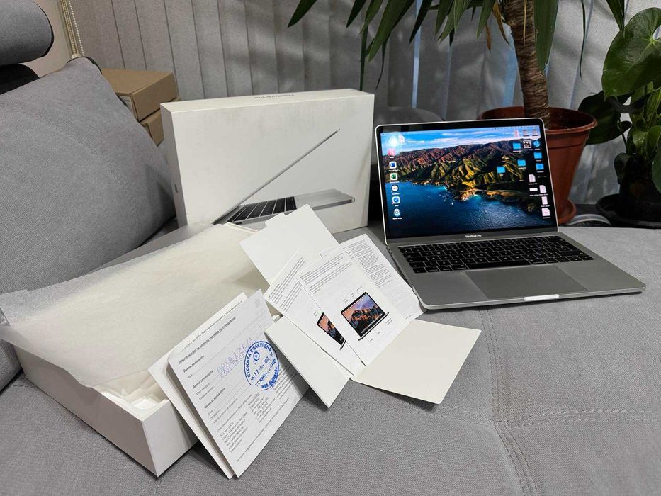 Лаптоп: Apple MacBook Pro Retina 13'' Mid 2017