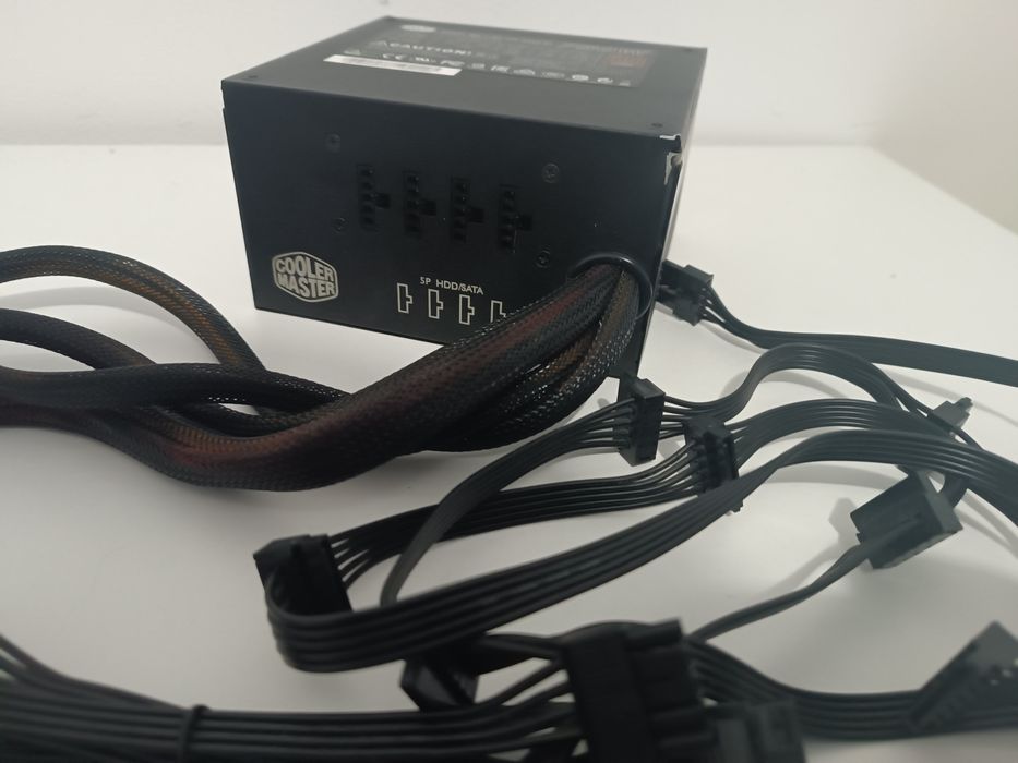 Sursa Cooler Master 750w 80+Bronze Semimodulara