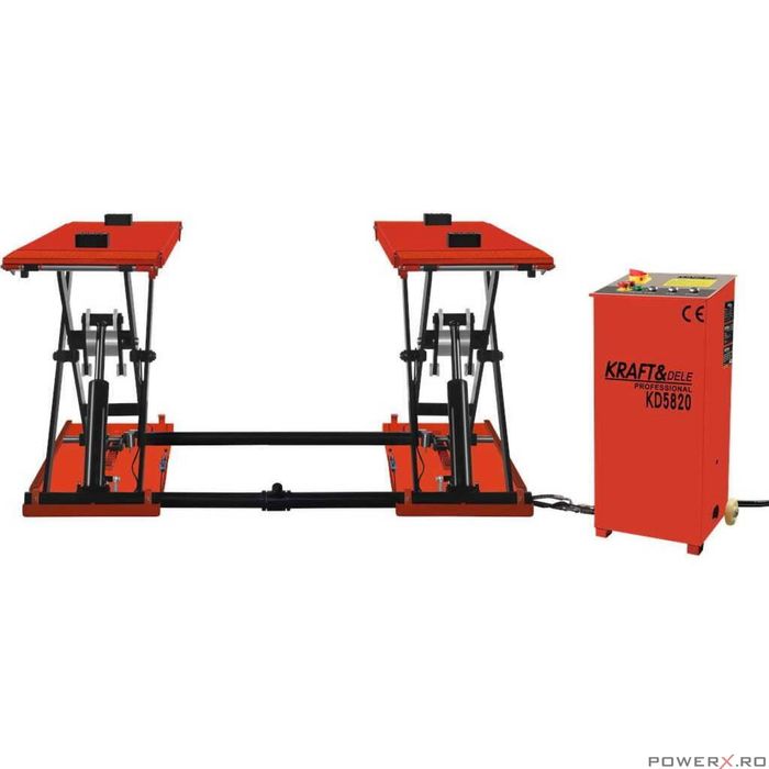 Elevator tip foarfeca, capacitate 3500 kg, 380 V, garda 11 cm,